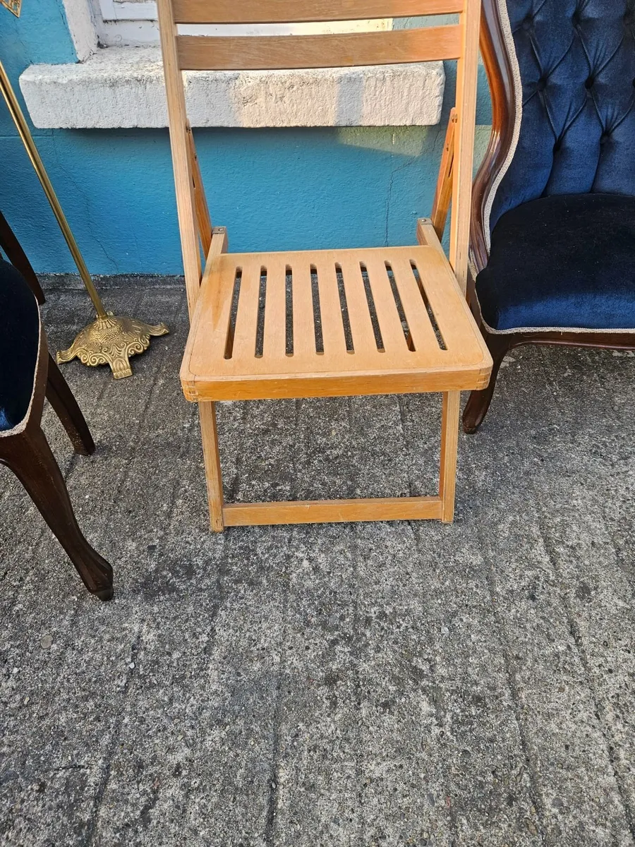 Foldup Chair - Image 4