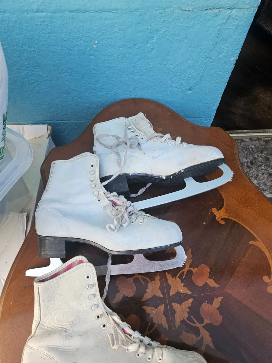 Vintage Ice Skates 2 Pairs - Image 2