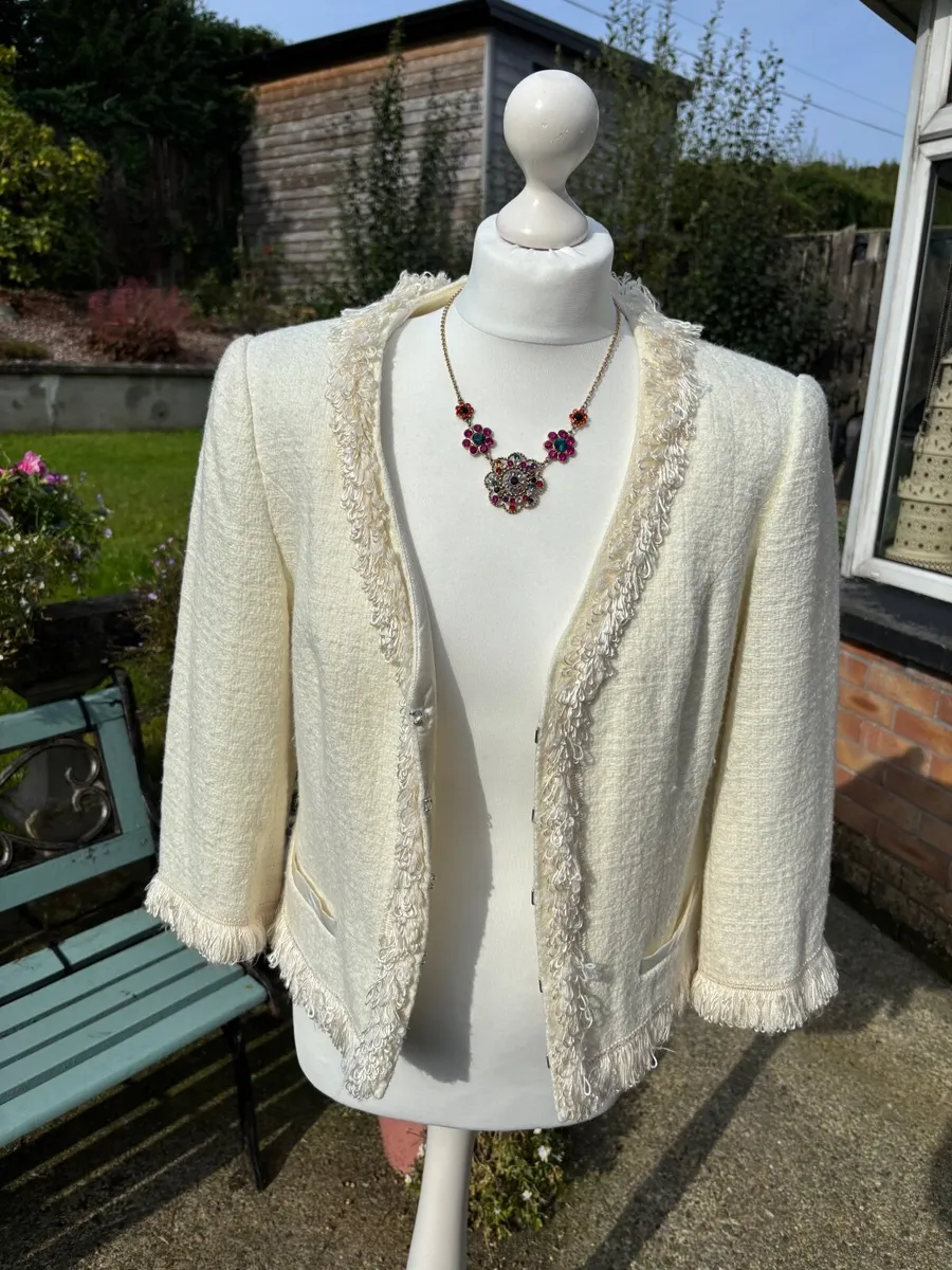 Beautiful Cream Bouclè Summer Jacket Size 12/14 - Image 1