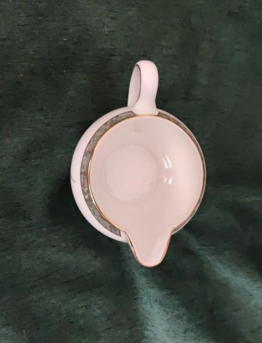 Wedgwood Milk jug - Image 2
