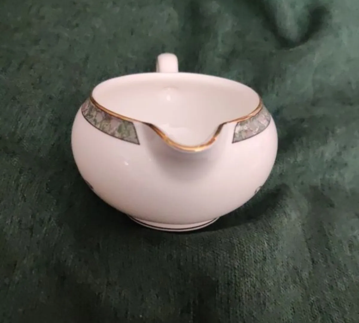 Wedgwood Milk jug - Image 4
