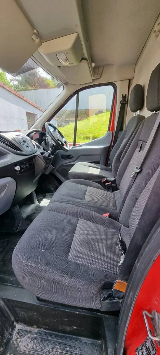Van - Image 2