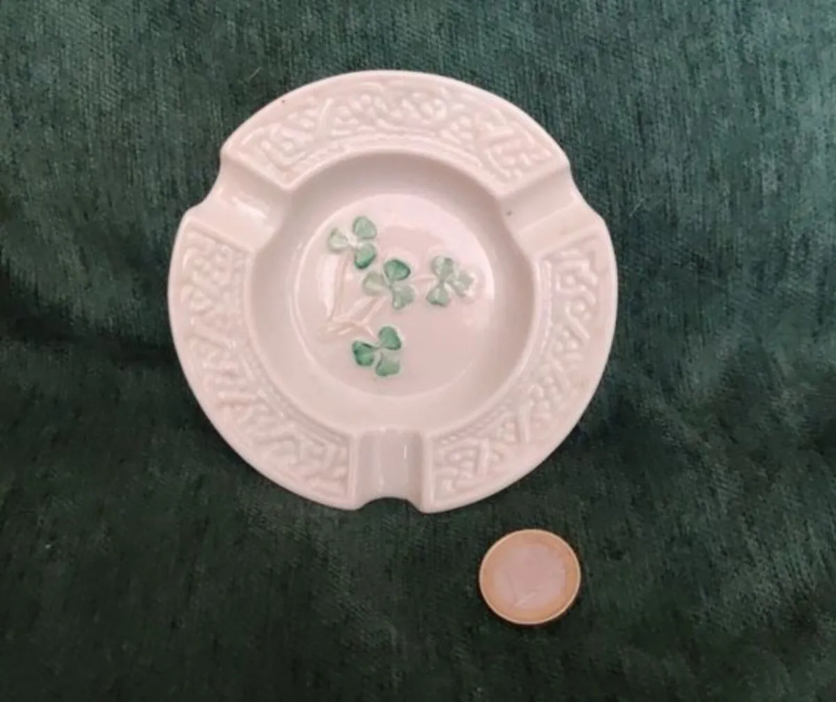Beellek ashtray - Image 1