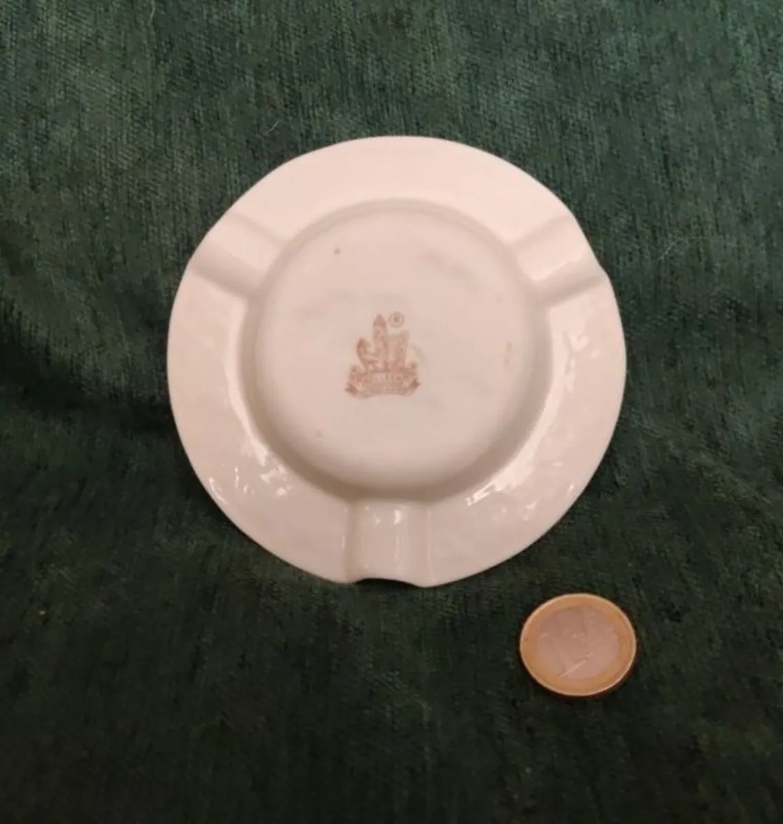 Beellek ashtray - Image 2