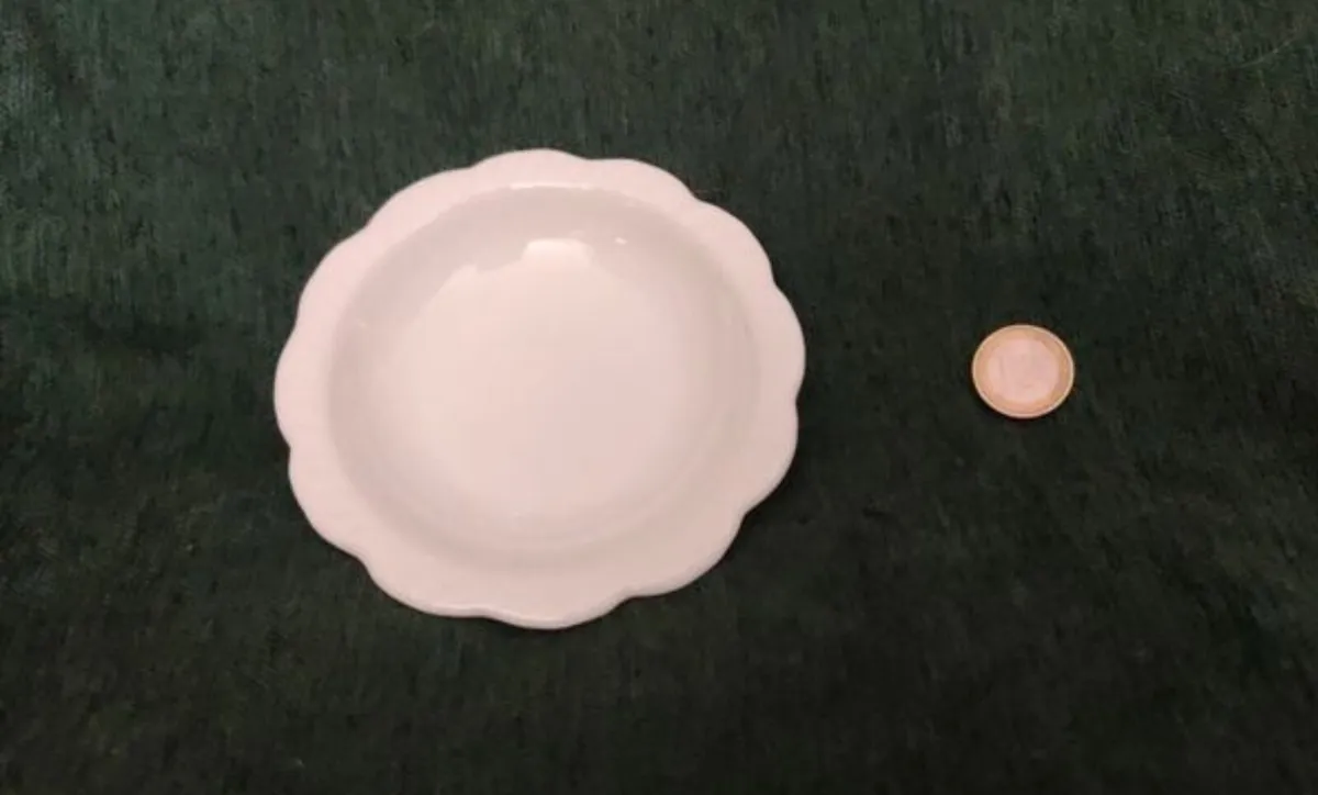 Small tinker dish - Image 1