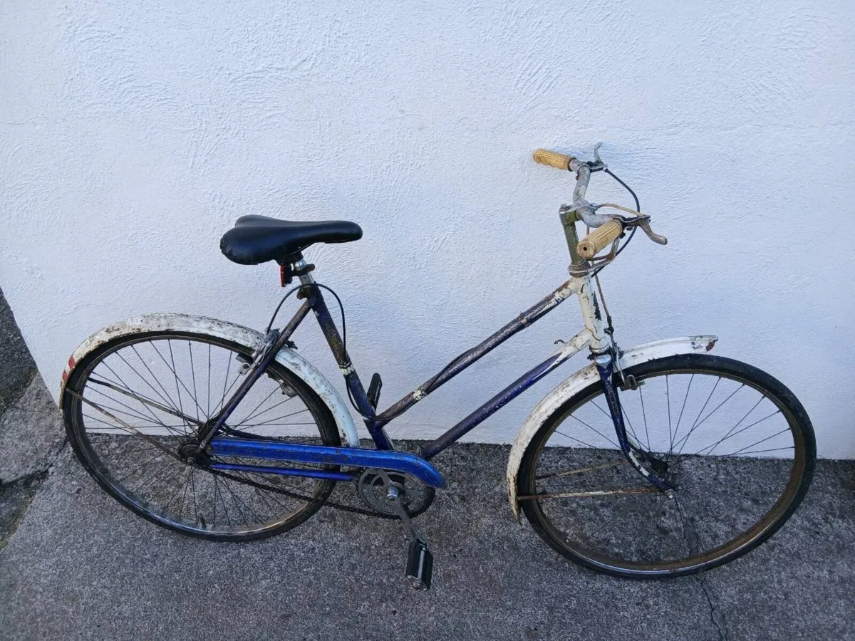 Vintage ladies Elswick Bicycle For Sale - Image 2