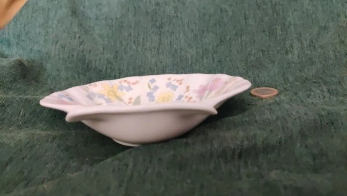 Wedgwood shell dish - Image 2