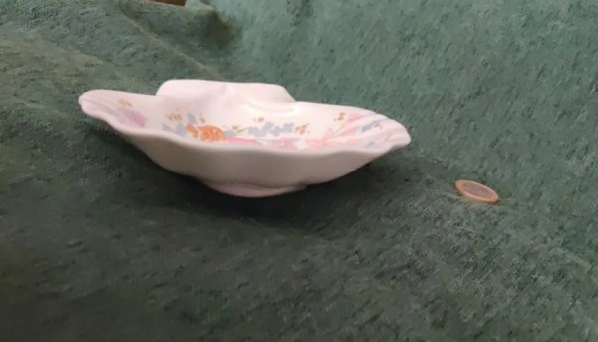 Wedgwood shell dish - Image 4