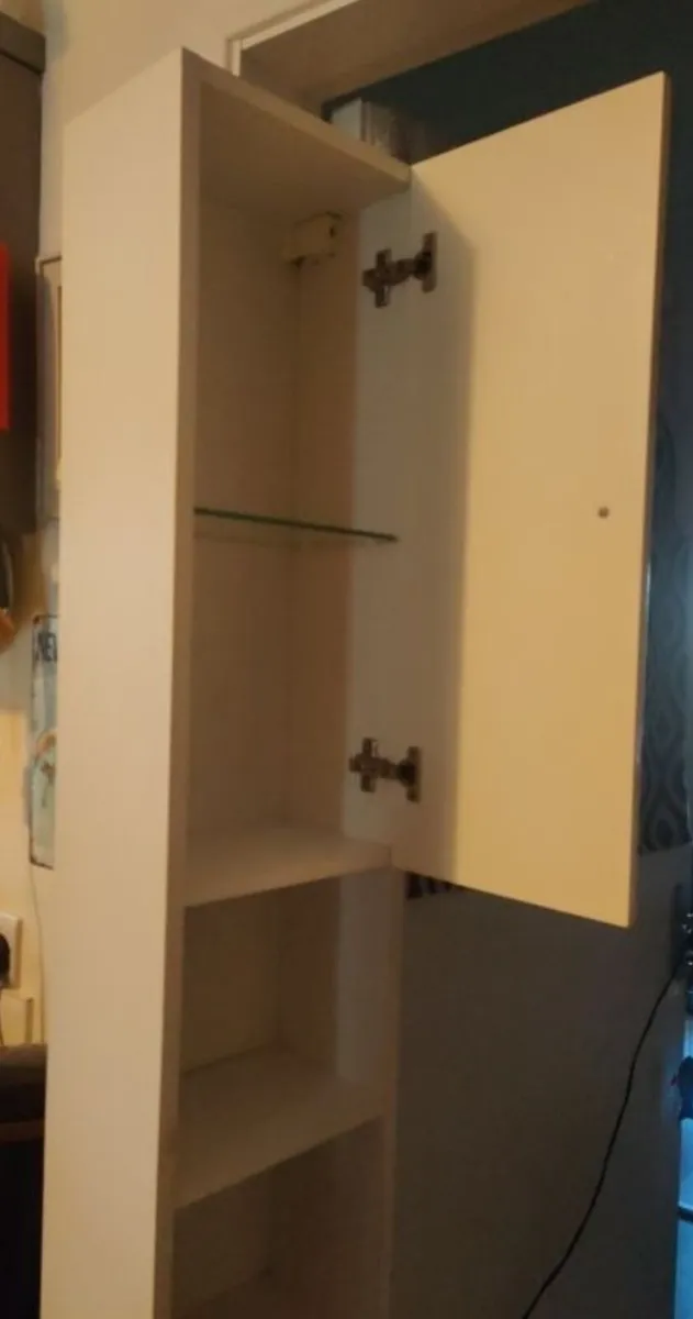 Storage bathroom cabin - Image 2