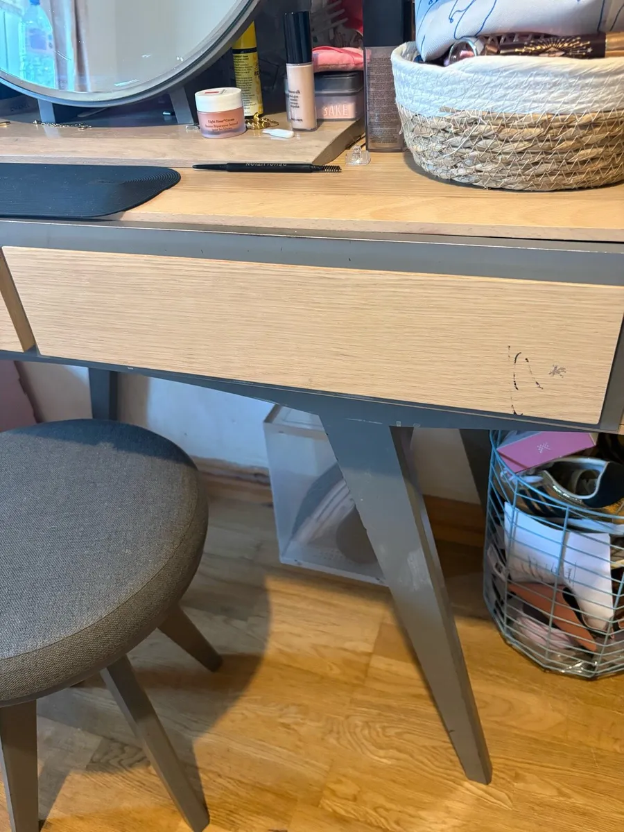 Dressing Table - Image 2