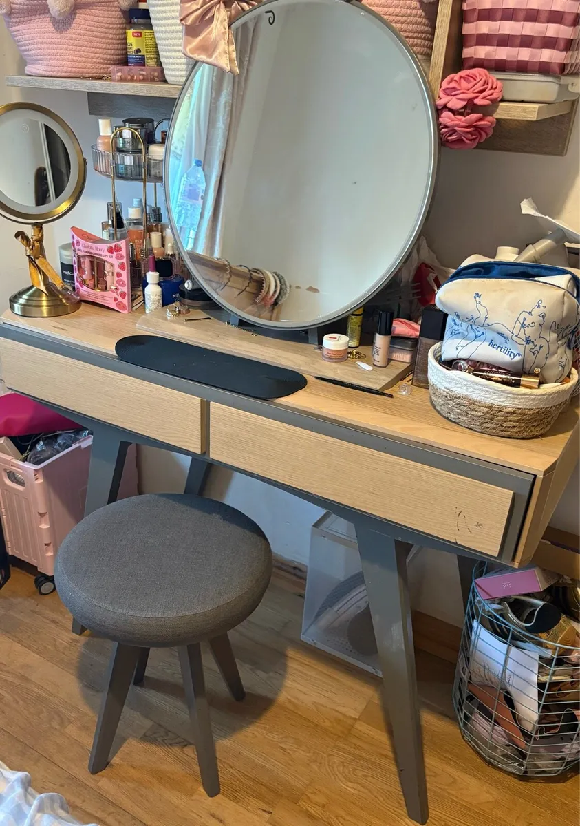 Dressing Table - Image 1