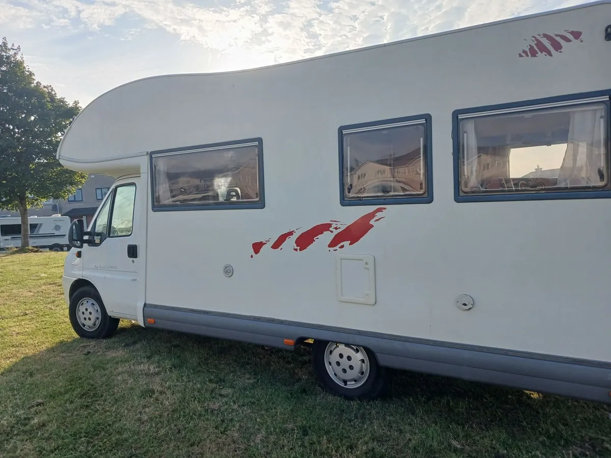 Camper - Image 4