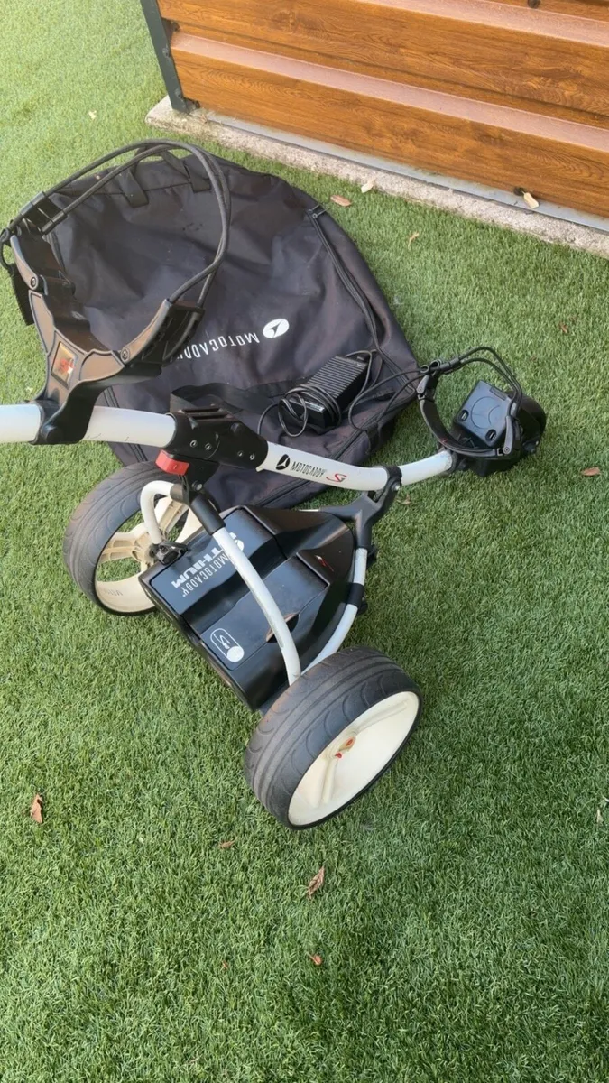 Motocaddy S1 Electric Trolley - Image 3
