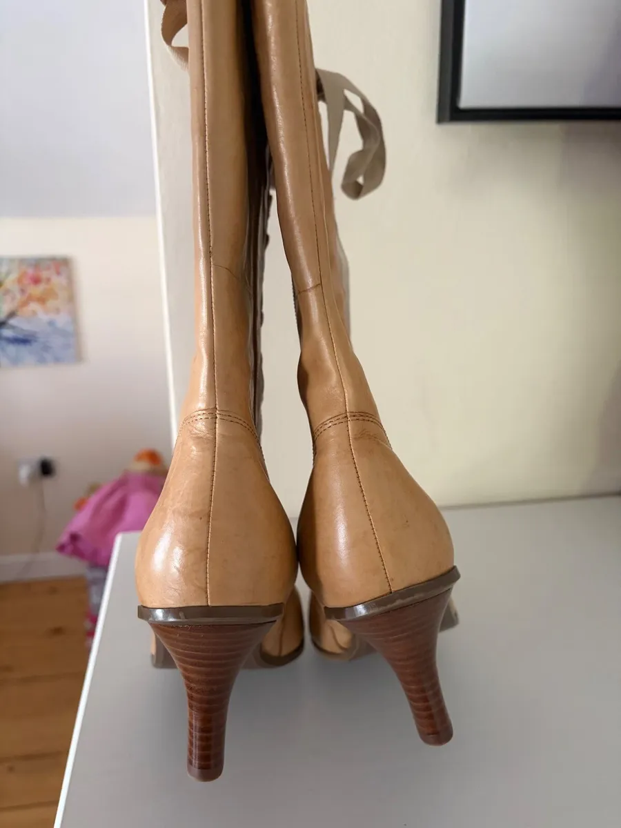 New Vintage boots - Image 4