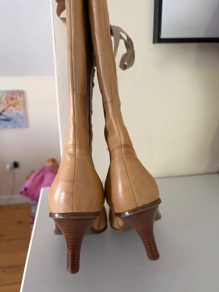 New Vintage boots - Image 3