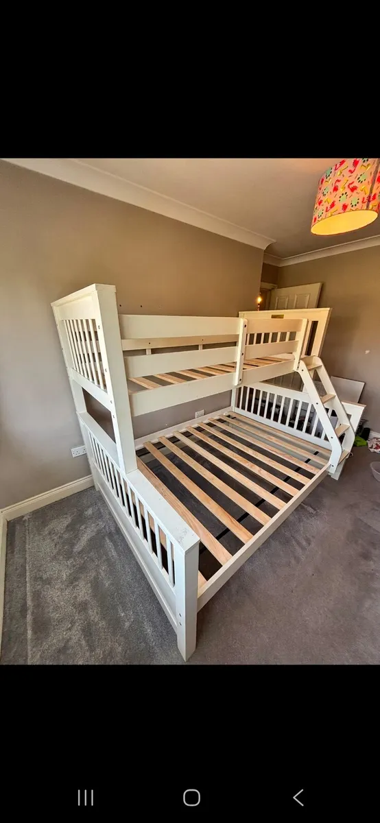 Triple bunk bed : double /single bunk bed - Image 1