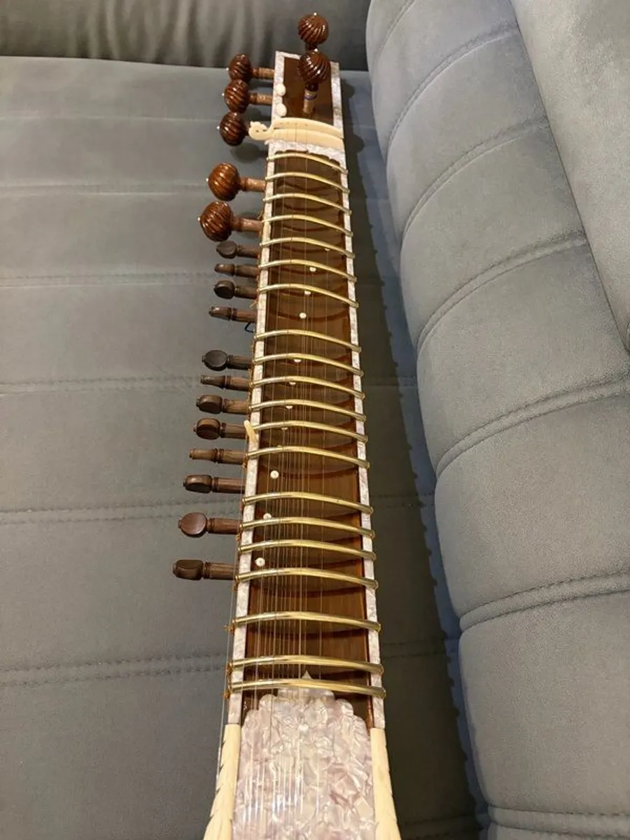 NEW Sitar + Flight Case - Image 4