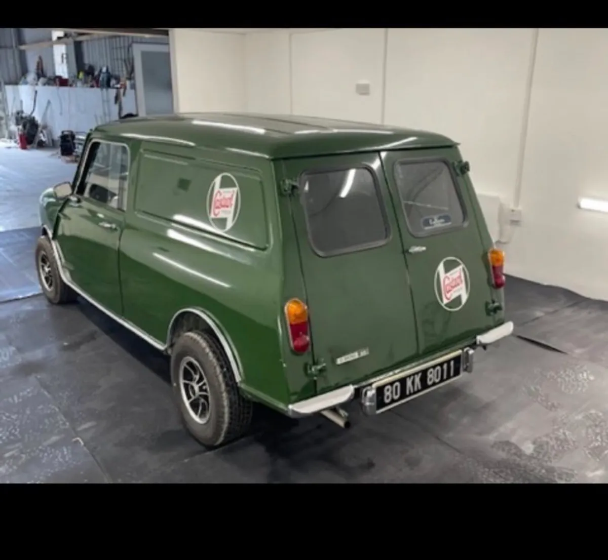 1980 mini van - Image 4