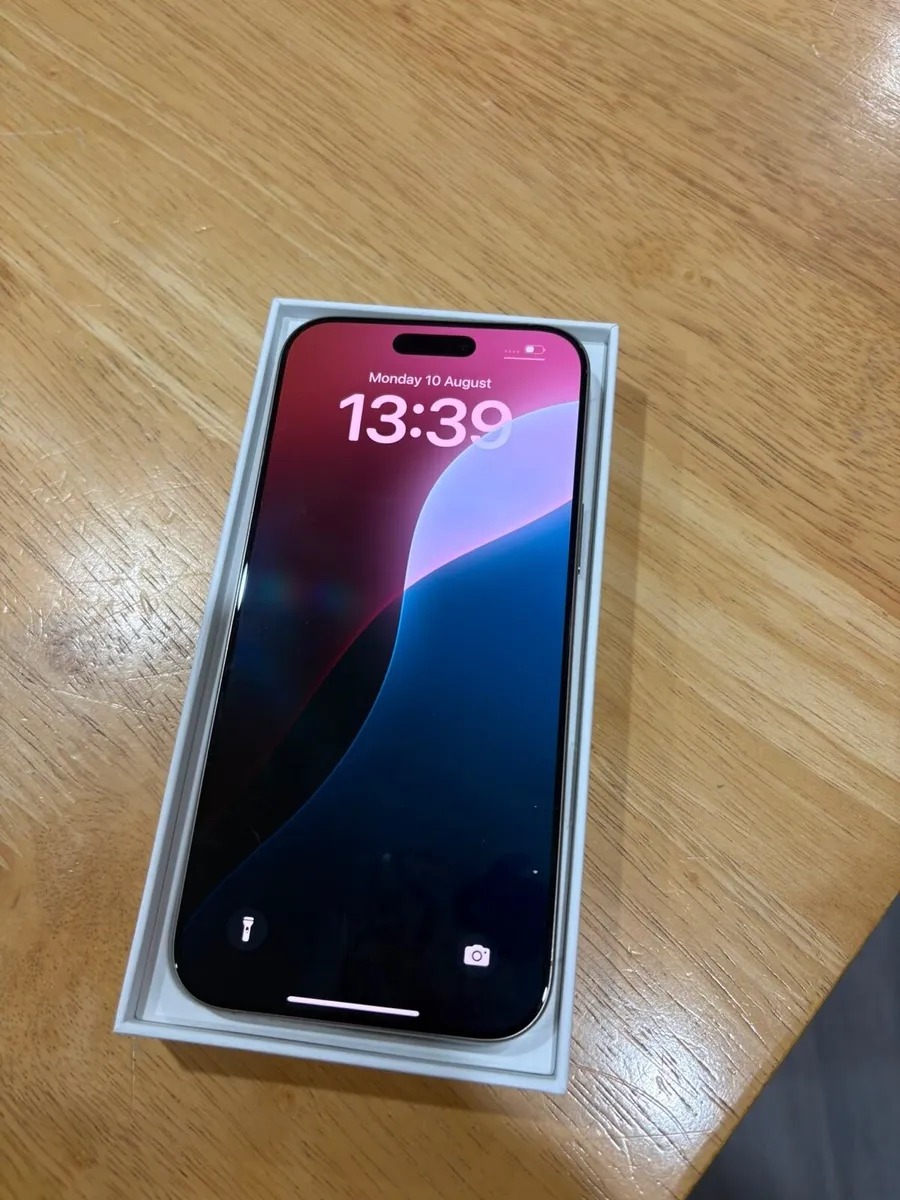 iPhone 16 pro Max - Image 3