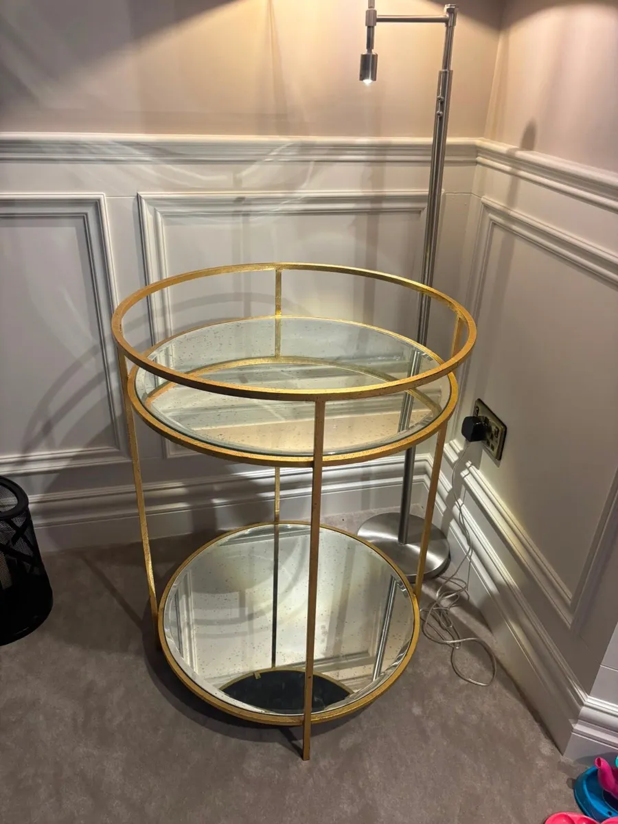 Drinks Table - Image 1