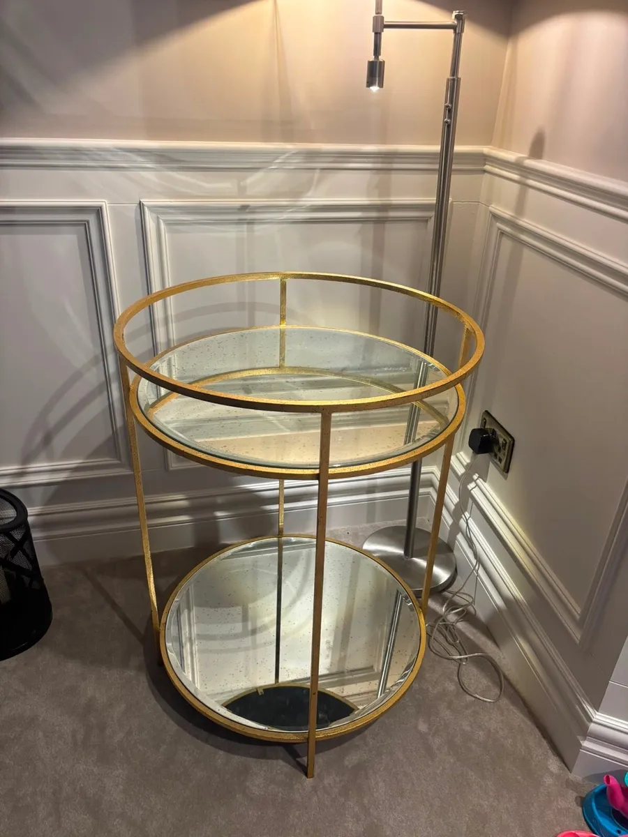 Drinks Table - Image 2