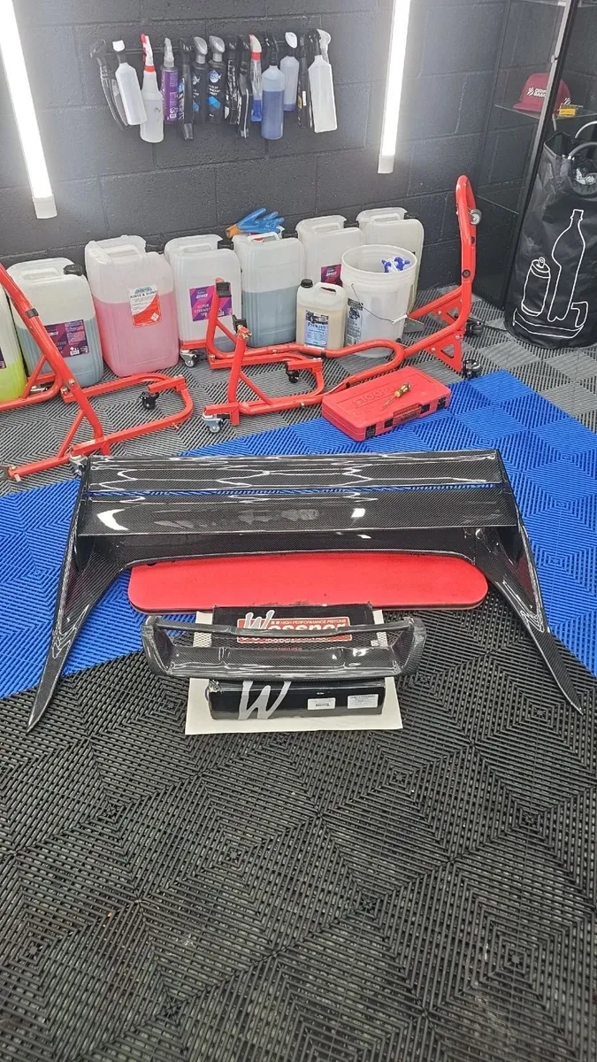 Nissan Skyline R33 Parts - Image 1