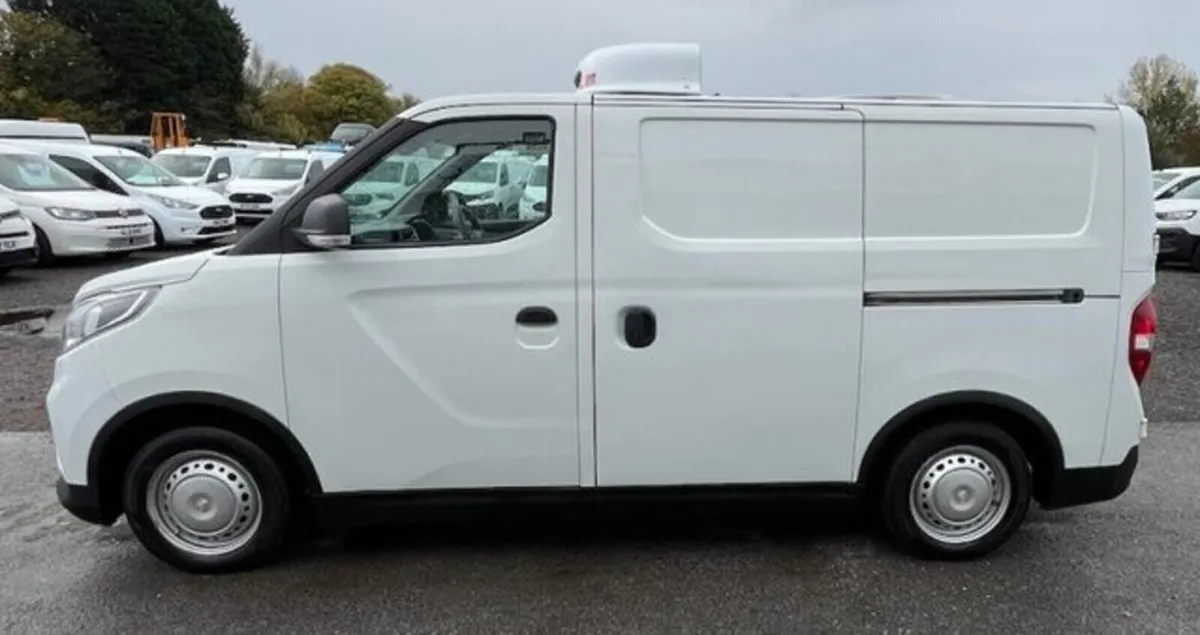 2021 Maxus eDeliver 3 Refrigerated Van - Image 1