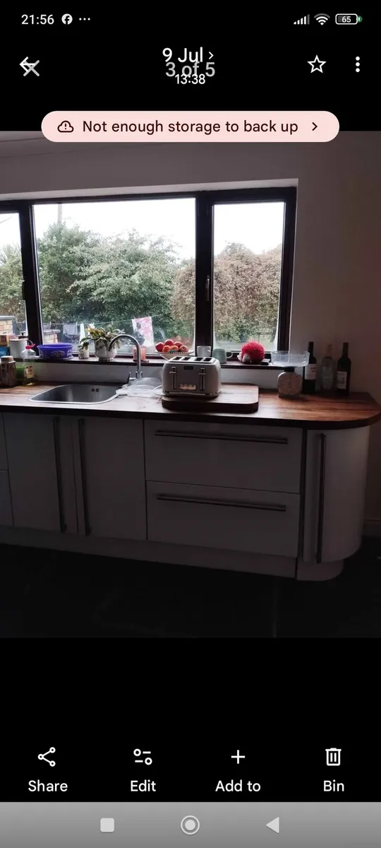 White gloss kitchen - Image 3