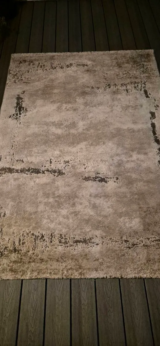 Rug - Image 1