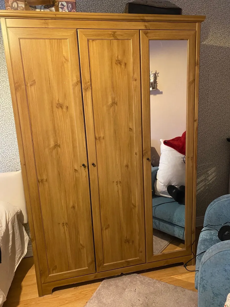 Wardrobes - Image 2