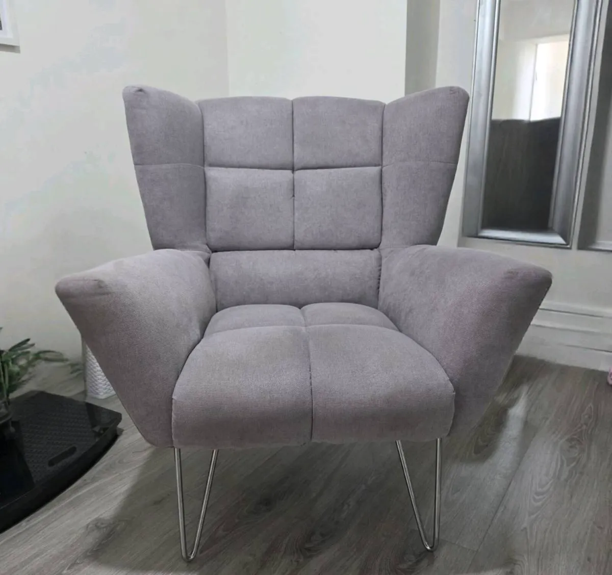 Grey armchair, Superking bed (storage underneath) - Image 1