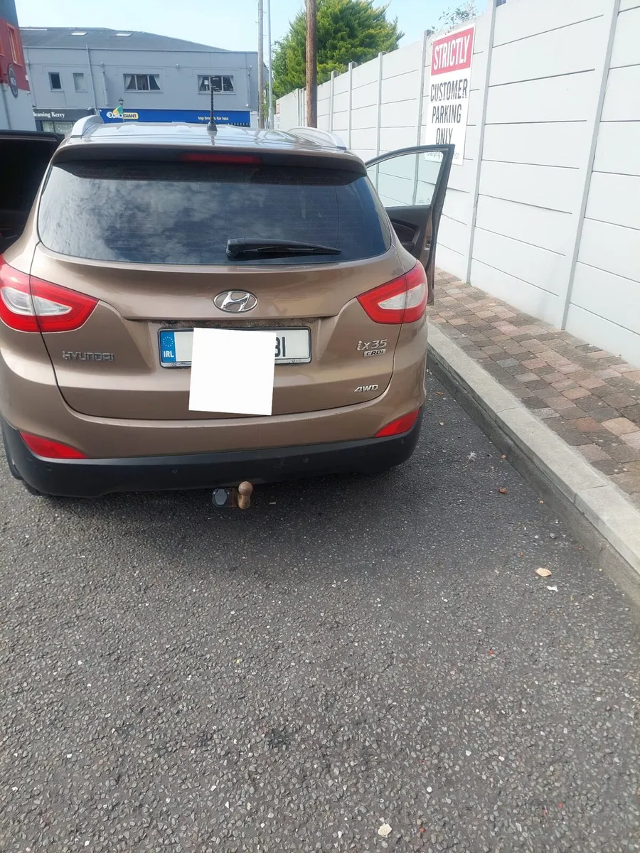 Good clean reliable Hyundai ix35 for sale - Image 2