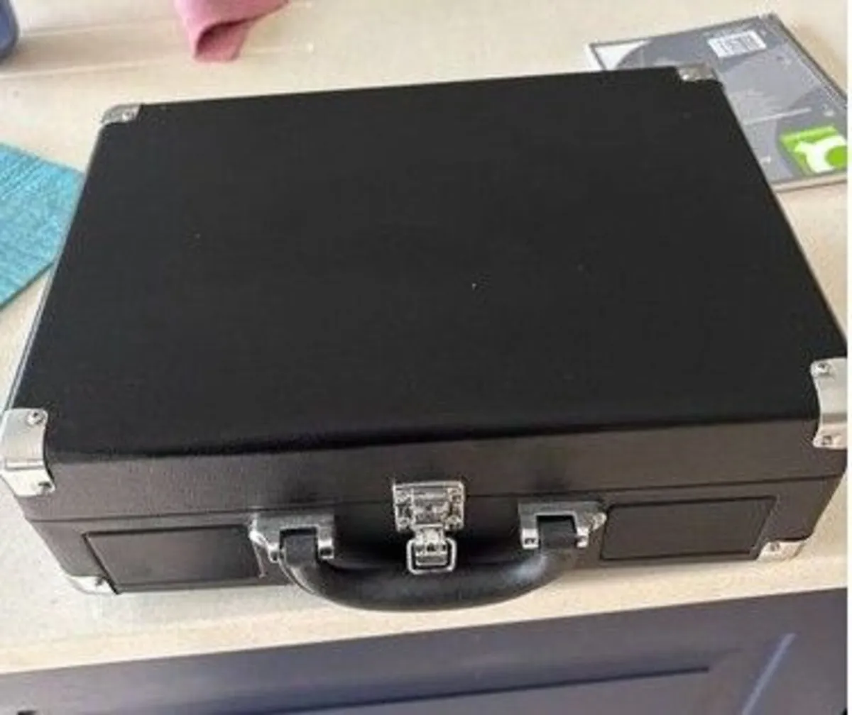 AKAI record player. Suitcase design - Image 2