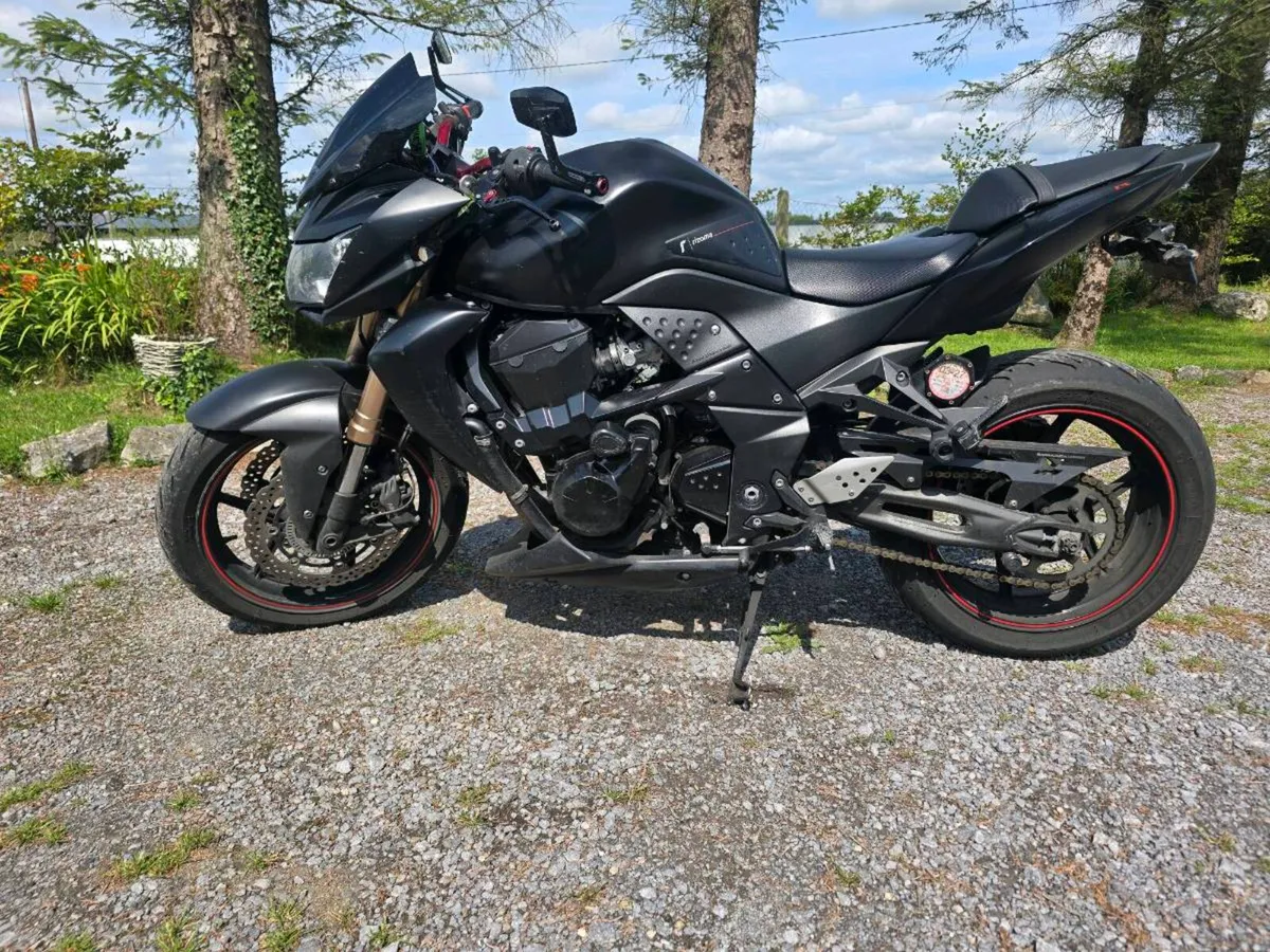 Kawasaki Z750R Black Edition 2013 - Image 2