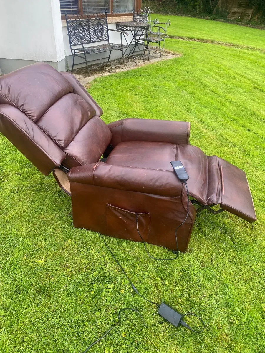 Electric Riser Recliner Mobility Chair - Image 4