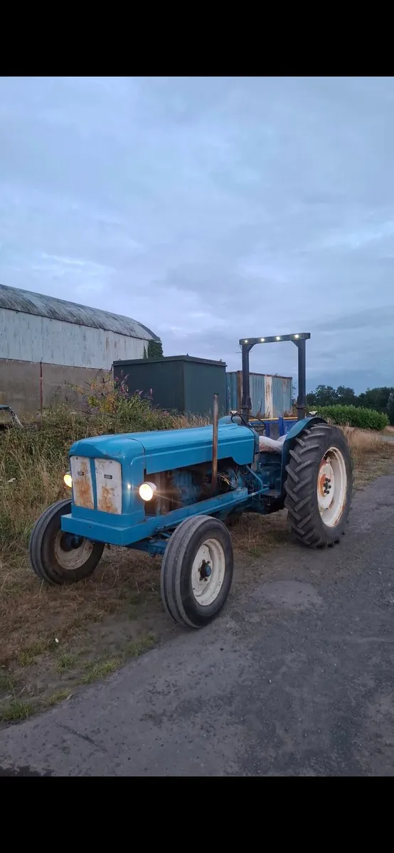Fordson Major 6 Cylinder Ford Cargo - Image 1