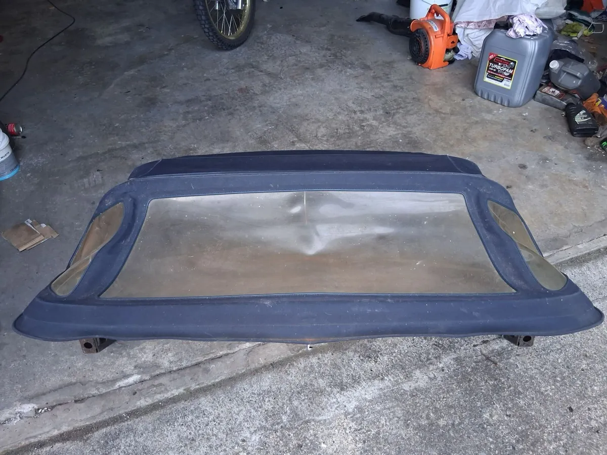 Mercedes 107 SL Convertible Roof - Image 1