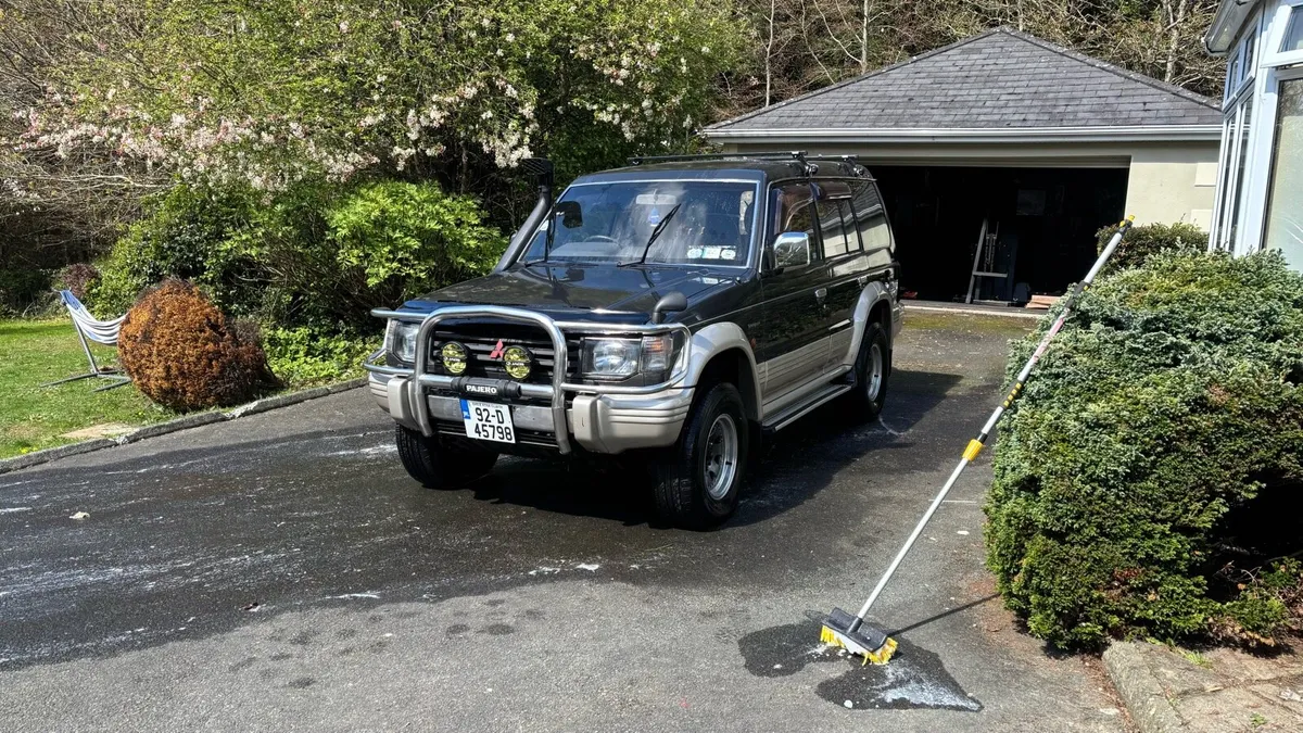 Mk2 Pajero LWB manual - Image 1