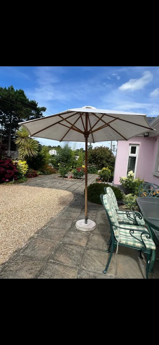 Garden umbrella - Image 1