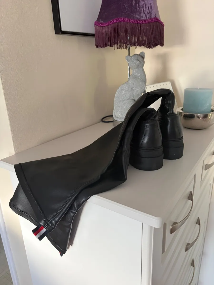 Tommy Hilfiger Over the knee boots - Image 1