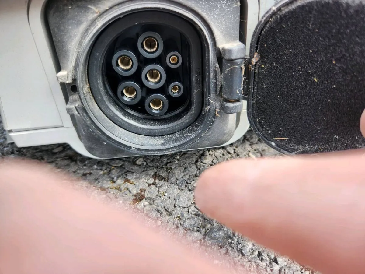 Electric car home charger - Image 3