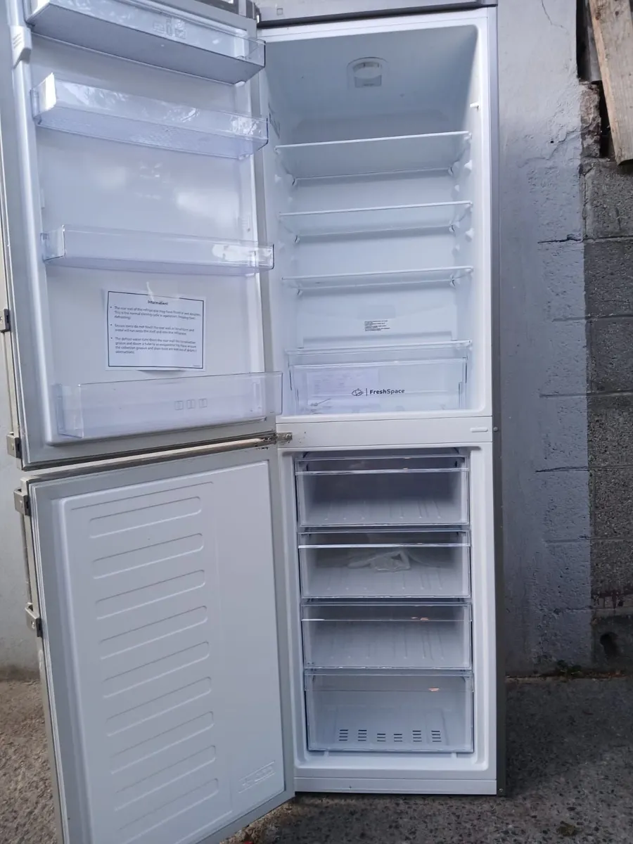 INDEZIT FRIDGE AND FREEZER - Image 4