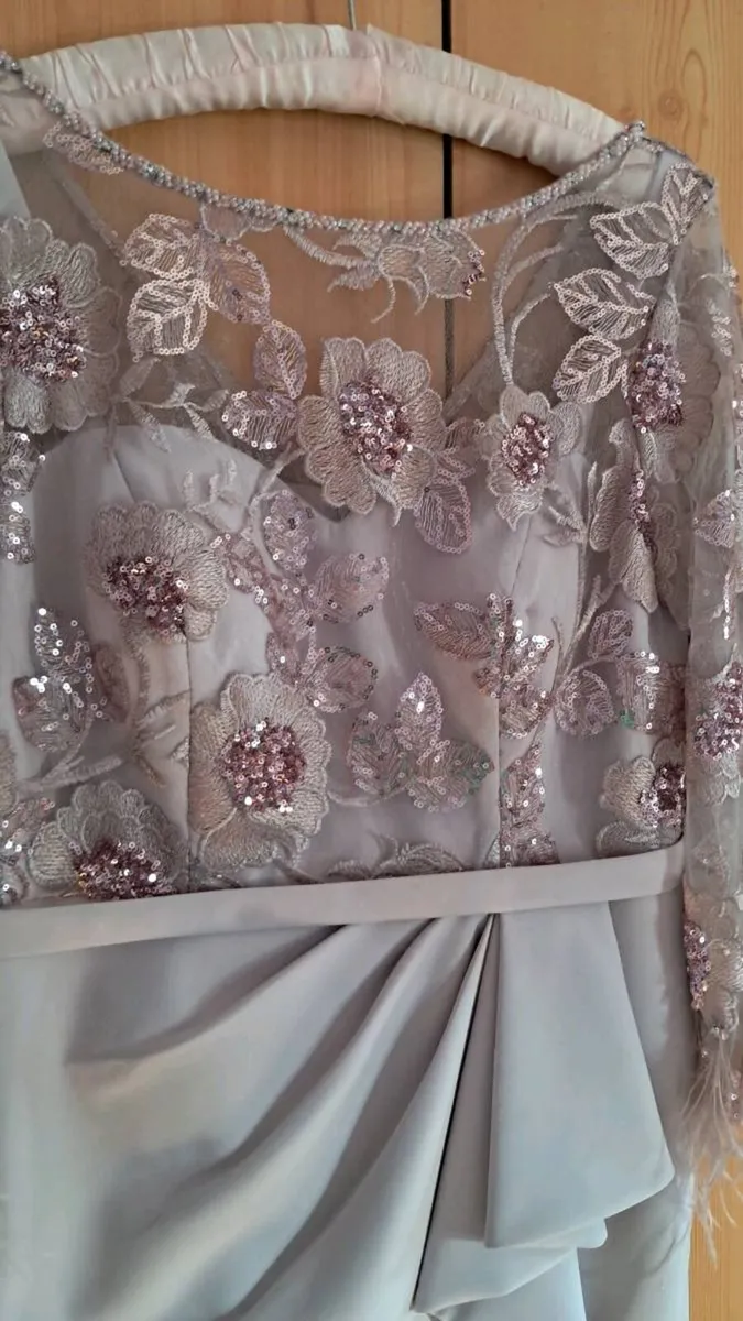 Mother of the bride outfit - Image 3