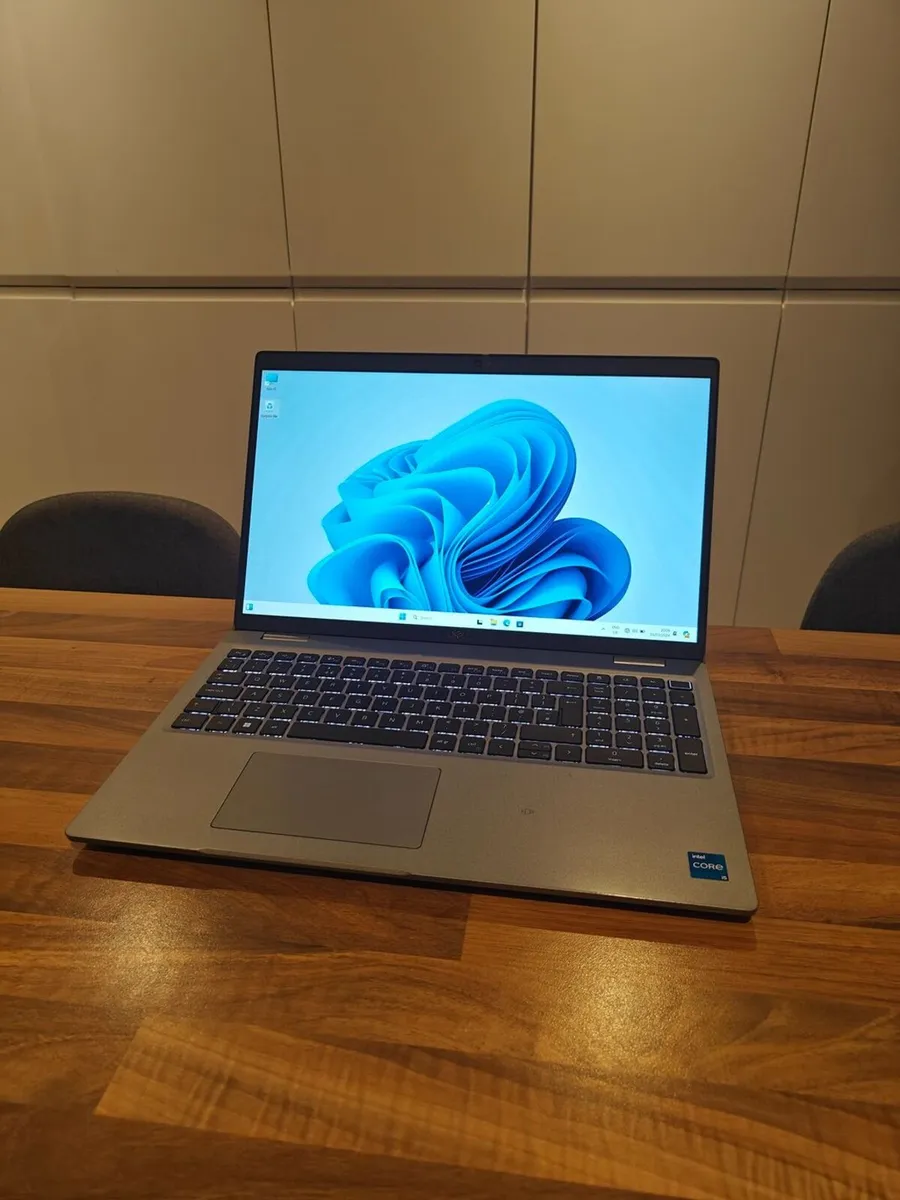 Dell Latitude 5530 | i5 (12th gen) | 16GB | 15.6" - Image 4
