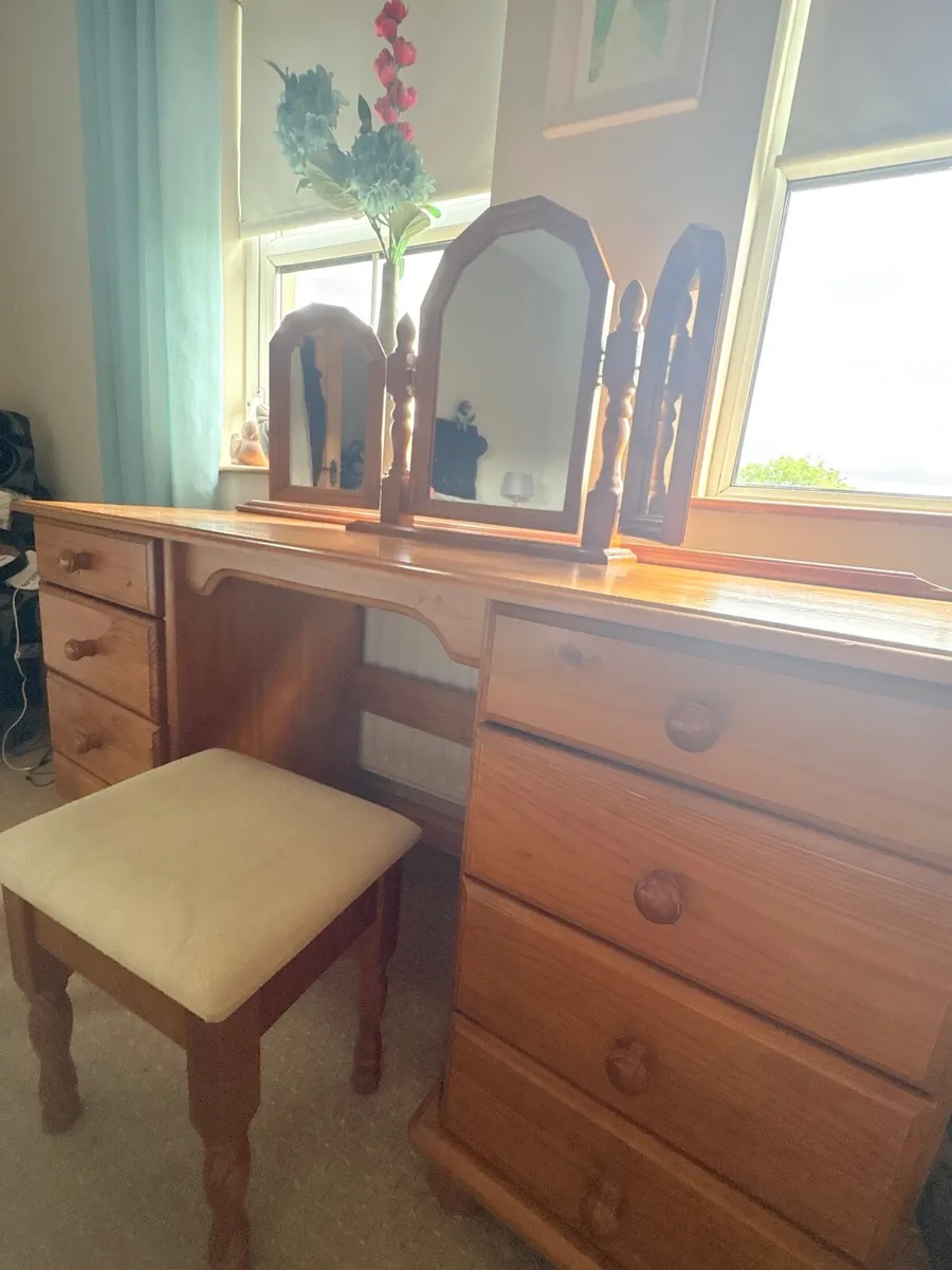 Pine Dressing table - Image 2