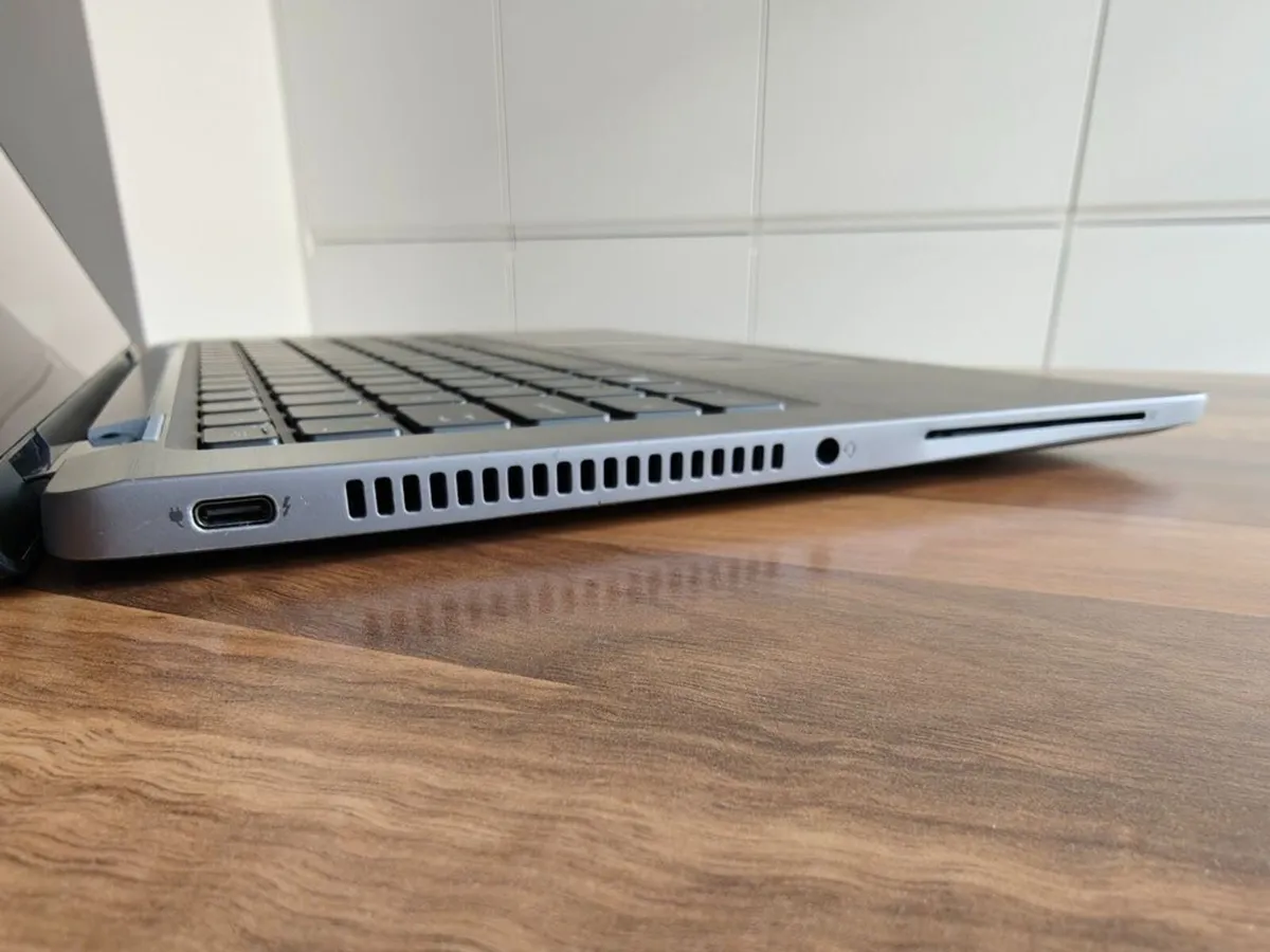 Best Dell Latitude 7430 2in1 Laptop | i7 (12th ) - Image 3
