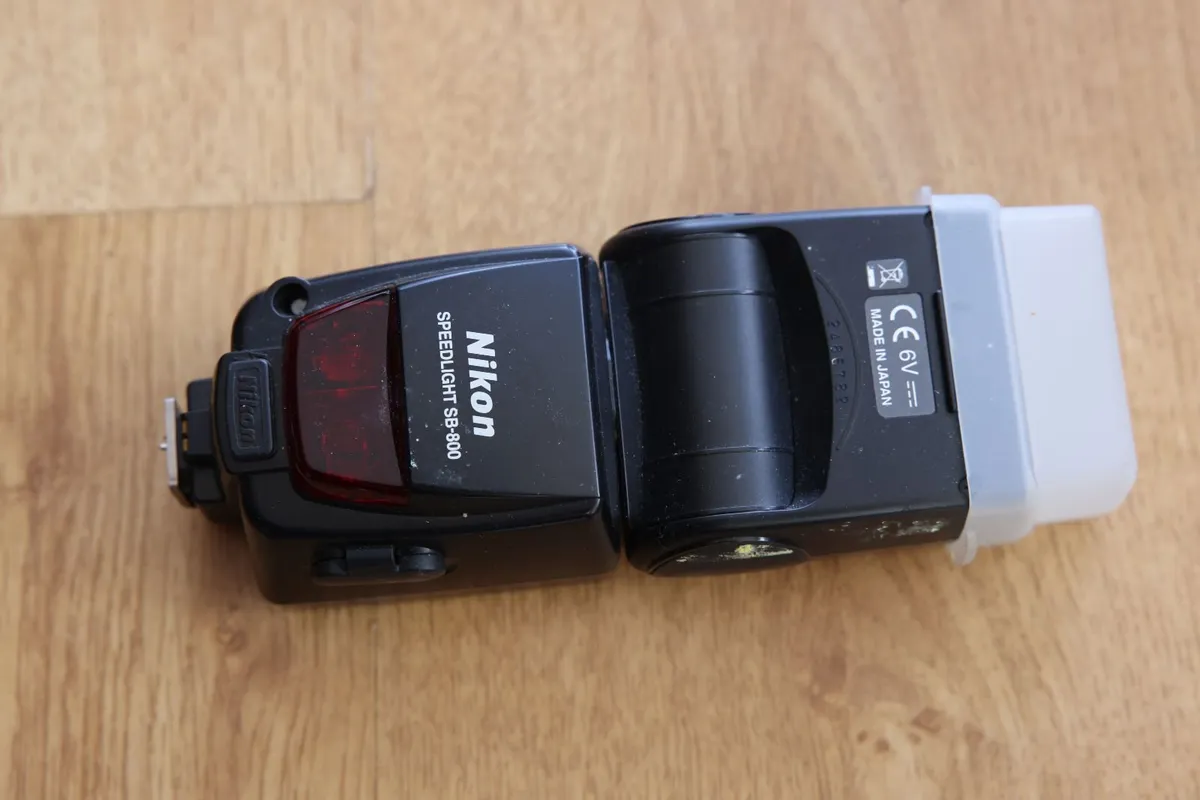Nikon D90 Camera with 16-85mm lens and SB800 Flash - Image 4