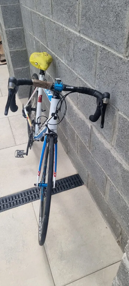 Cube Peloton Road Bike 58 - Image 1