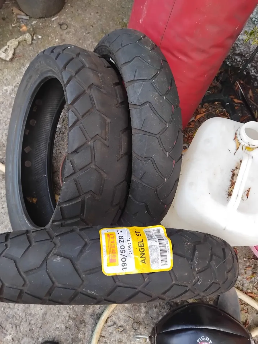 Tyres 17in ,triumph exhaust,  cdi , shocks ,wheels - Image 1