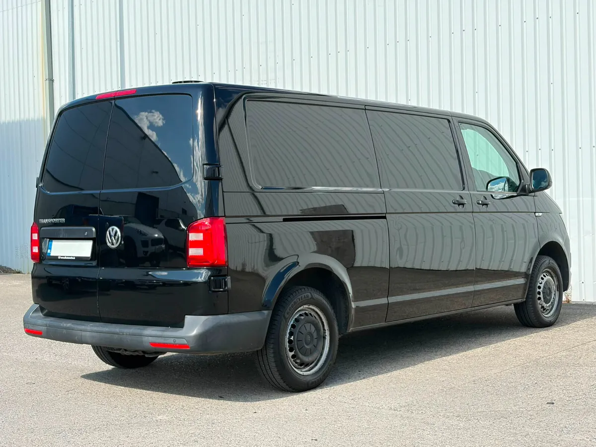 2020 Volkswagen Transporter 2.0 TDI LWB Low kms - Image 4